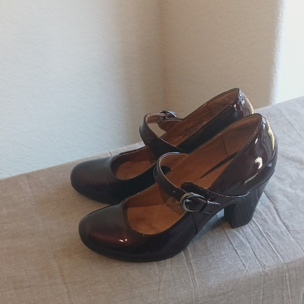 Sofft Mary Jane Heels
